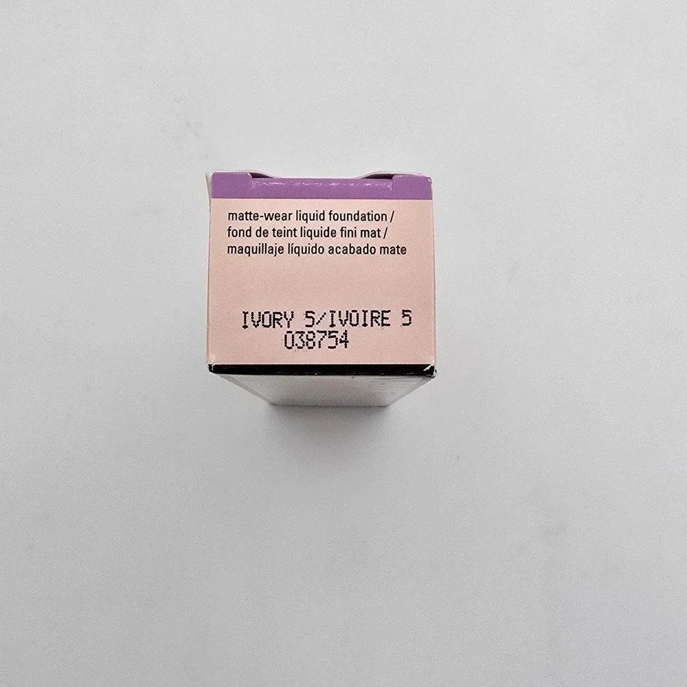 Mary Kay TimeWise Matte-Wear Liquid Foundation Ivory 5 Oil-Free 1 fl oz New Box